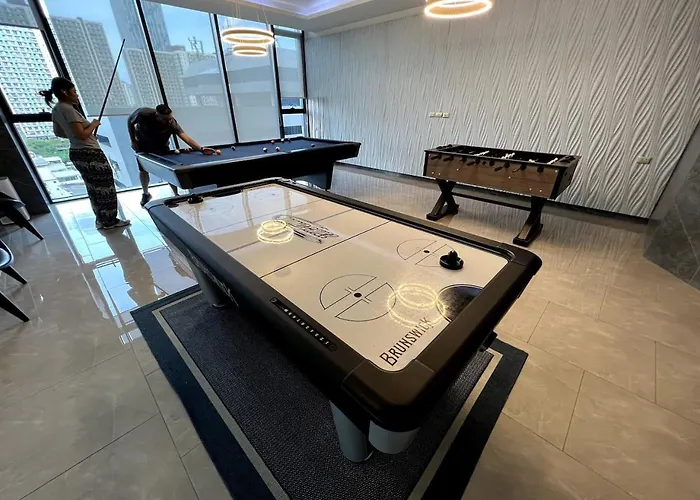 53fl Skyview With King Bed Pool And Gym Mrt200m Apartment Bangkok