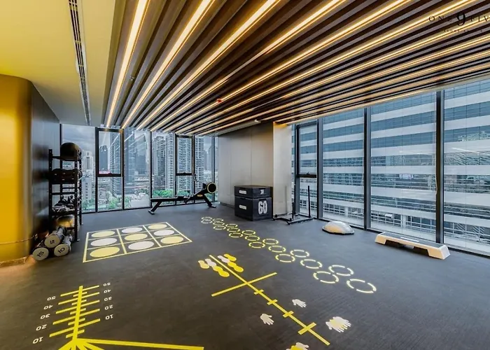 Apartment 53fl Skyview With King Bed Pool And Gym Mrt200m