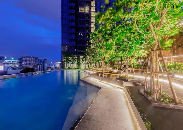 53fl Skyview With King Bed Pool And Gym Mrt200m Apartment Bangkok