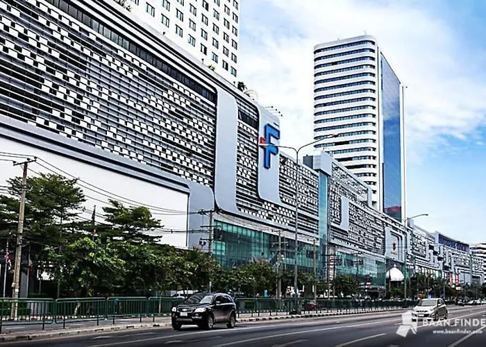 53fl Skyview With King Bed Pool And Gym Mrt200m Apartment