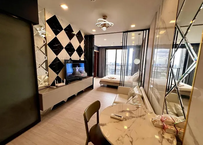 53fl Skyview With King Bed Pool And Gym Mrt200m