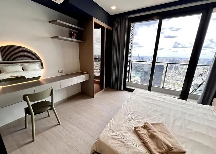 Apartment 53fl Skyview With King Bed Pool And Gym Mrt200m