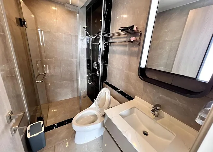 Apartment 53fl Skyview With King Bed Pool And Gym Mrt200m *